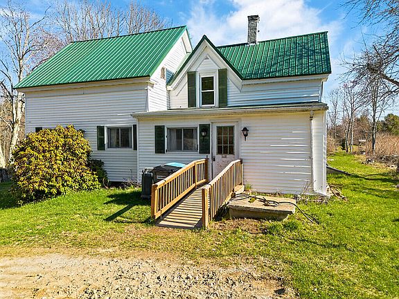 5th image of 318 Pinkham Brook Road
