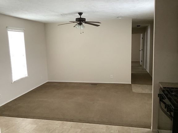 3rd image of 900 W Columbia St #98