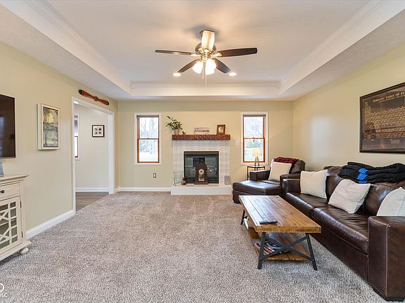 4th image of 224 Woodland Pl