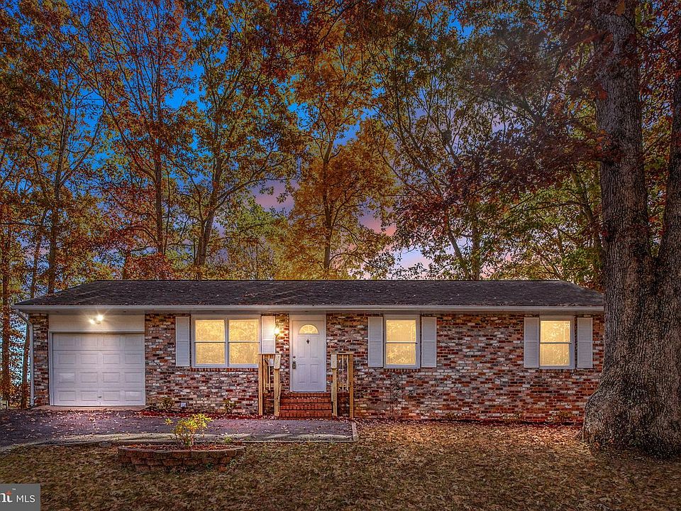 1st image of 224 Green Arbor Dr