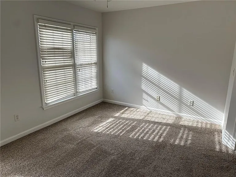 1296 Dunwoody Cv — Photo 20