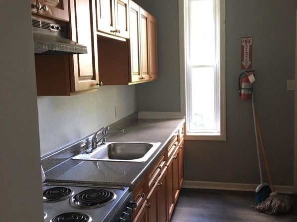 746 Centre St FLOOR 1