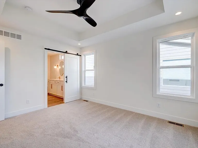 18062 Alpine Dr — Photo 16
