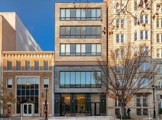 2207 Chestnut St #4, Philadelphia, PA 19103