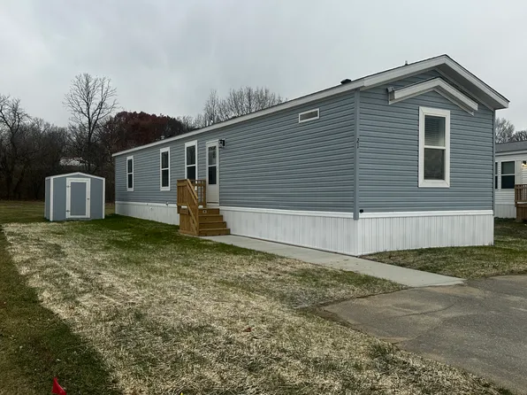 21 W Suffolk Ct, Flint, MI 48507