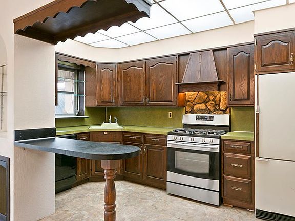 5th image of 2040 E 34th St #2