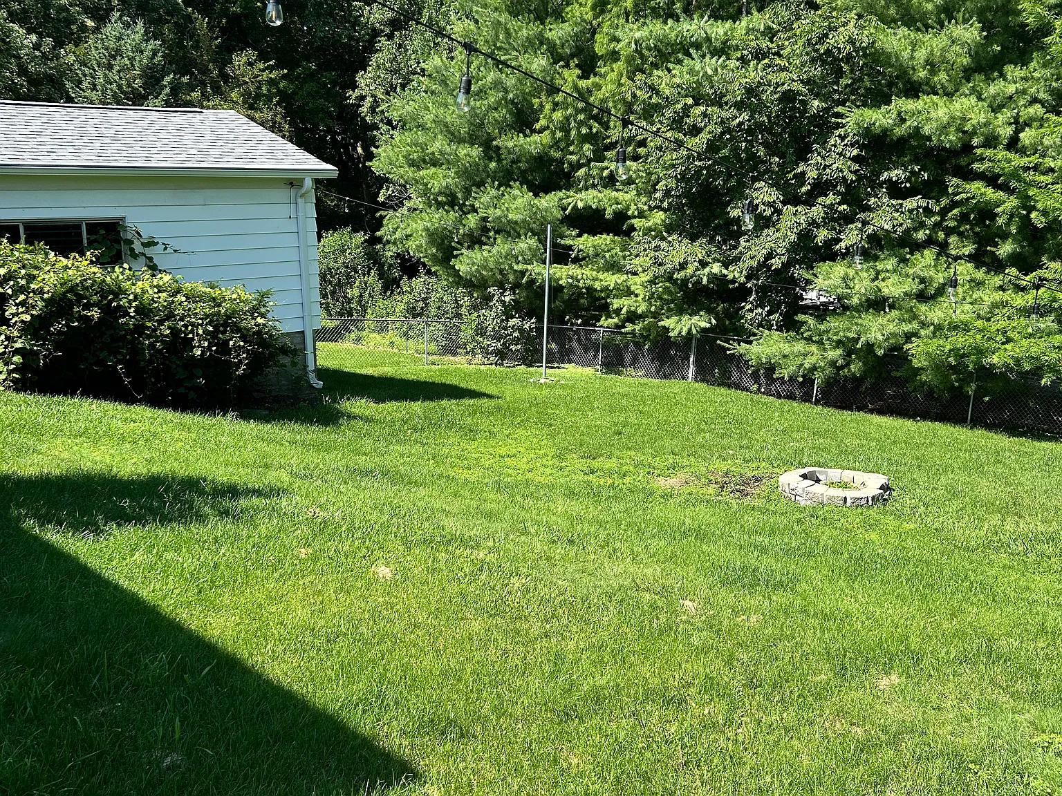 3 bed, 1040 sqft, $1,825 — Photo 3