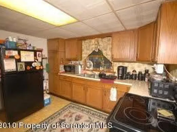 115 Lincoln St, Taylor, PA 18517