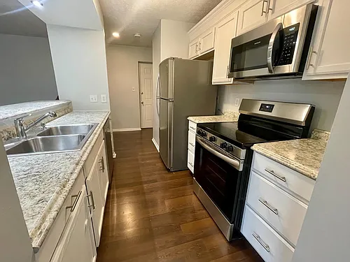 9397 London Tower Ct #506 Photo 1