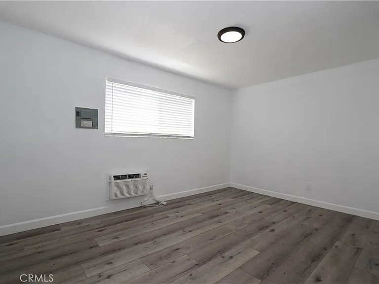 460 Vista Ave #B — Photo 14