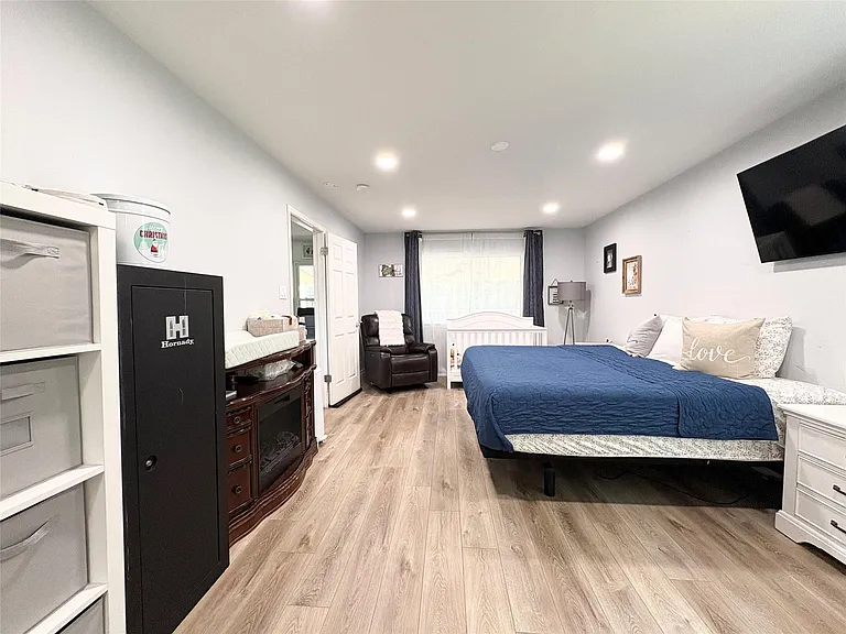 1404 Cedar Park Dr — Photo 18