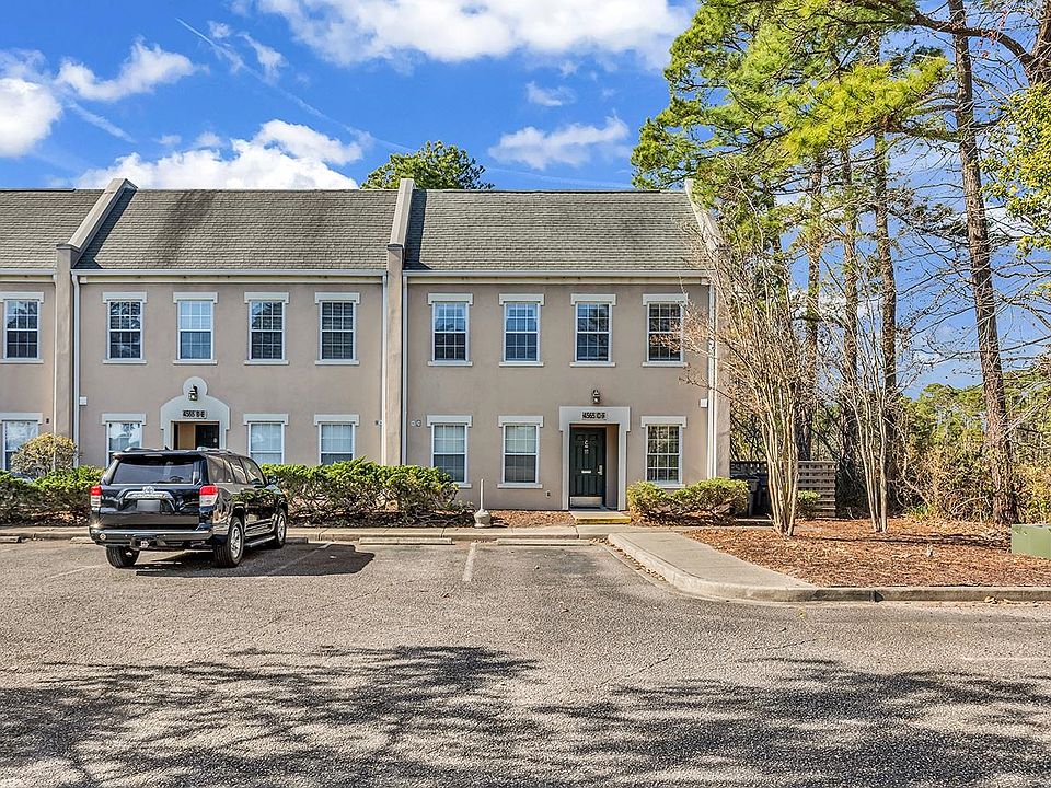 1st image of 4565 Girvan Dr. #F