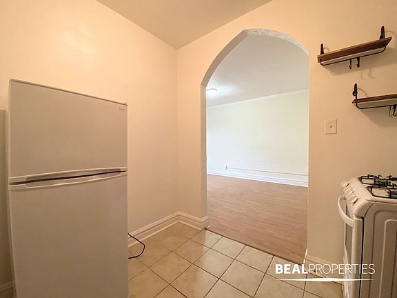 5th image of 4829 N Damen Ave APT 308