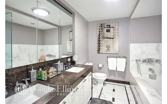 Rented by Douglas Elliman | media 19