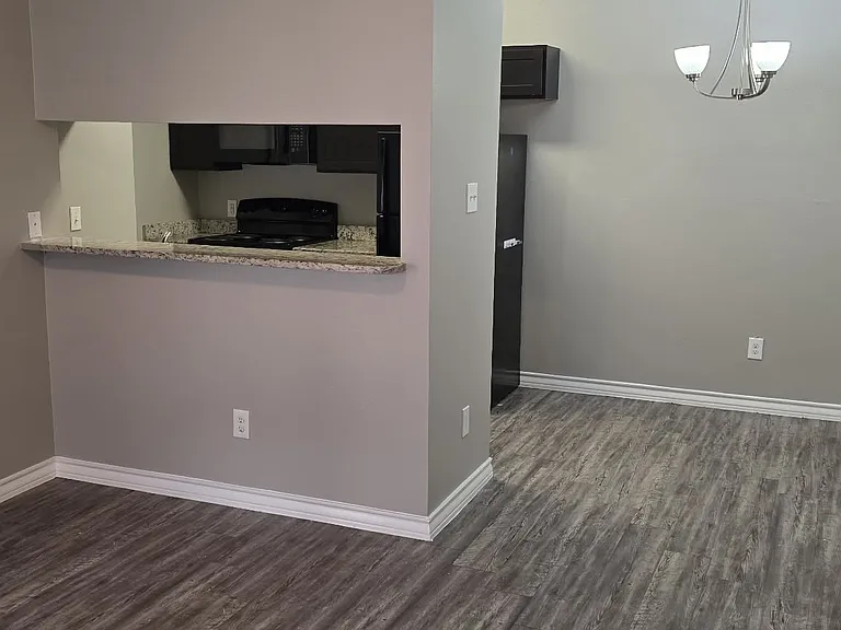 Kelley Ann Apartments — Photo 25
