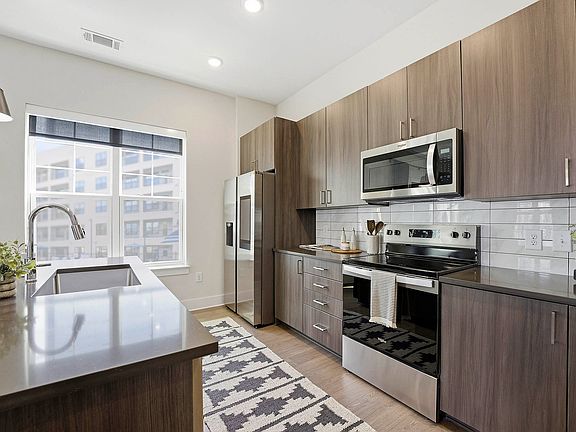 Second kitchen scheme with island sink