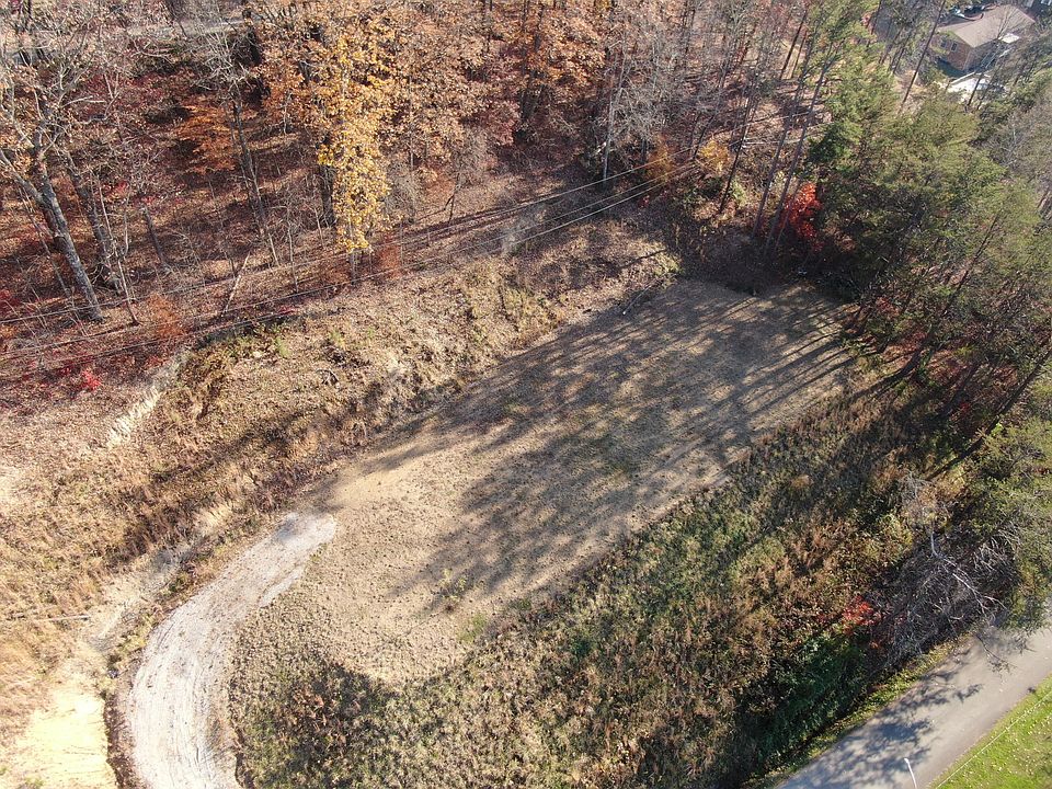 1st image of 214 Chinook Dr