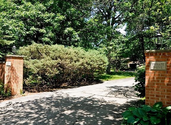5th image of 220 Brookdale Ln