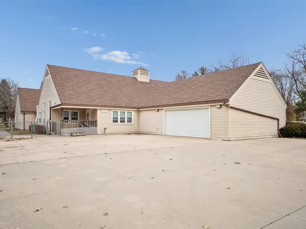 4220 E Douglas Ave, Des Moines, IA 50317