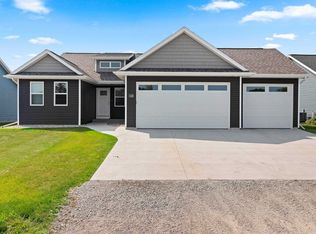1526 Freedom Meadows Dr, Neenah, WI 54956