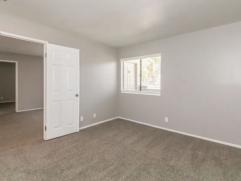 Palm Court Apartment Homes — Photo 52