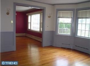 450 Cottage Ave, Edgewater Park, NJ 08010