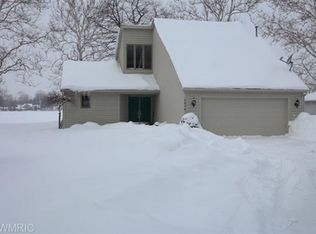 9098 Long Lake Dr E, Scotts, MI 49088