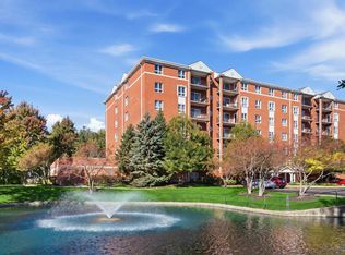 190 N Milwaukee Ave APT 303, Wheeling, IL 60090