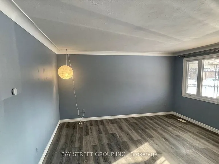 6852 Hagar Ave — Photo 3