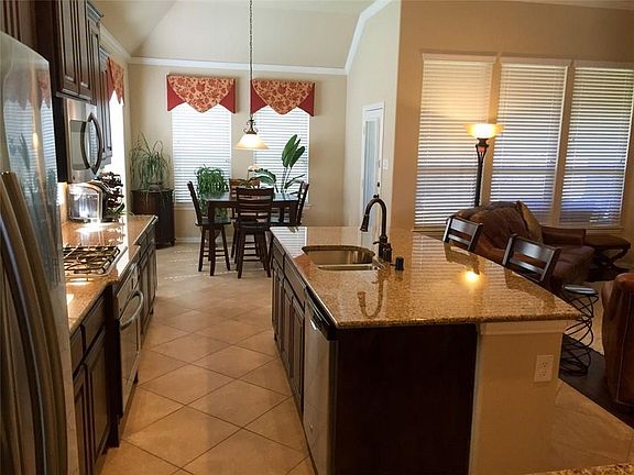 3rd image of 9446 Crown Meadow Dr