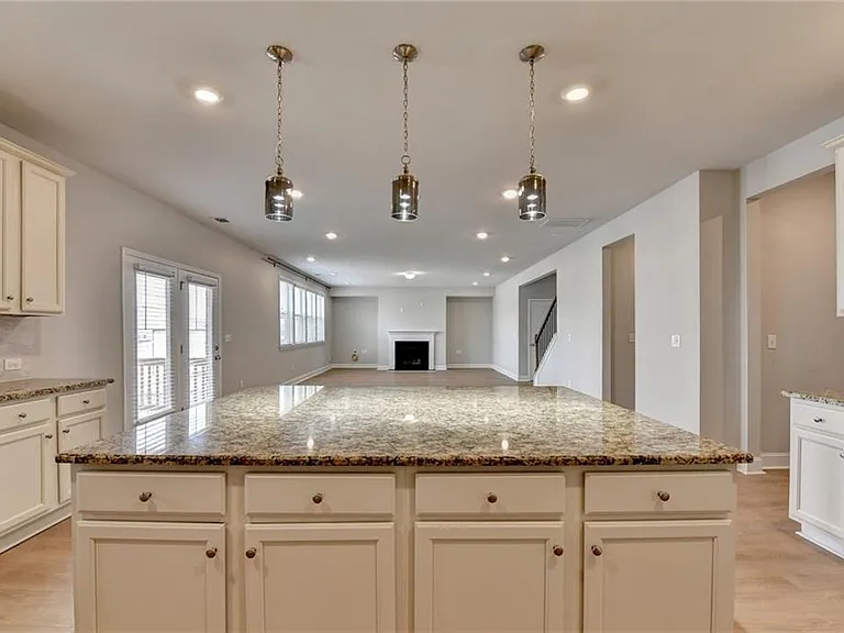7410 Ansley View Ln — Photo 37