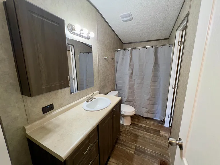 2 Joyce Dr — Photo 9