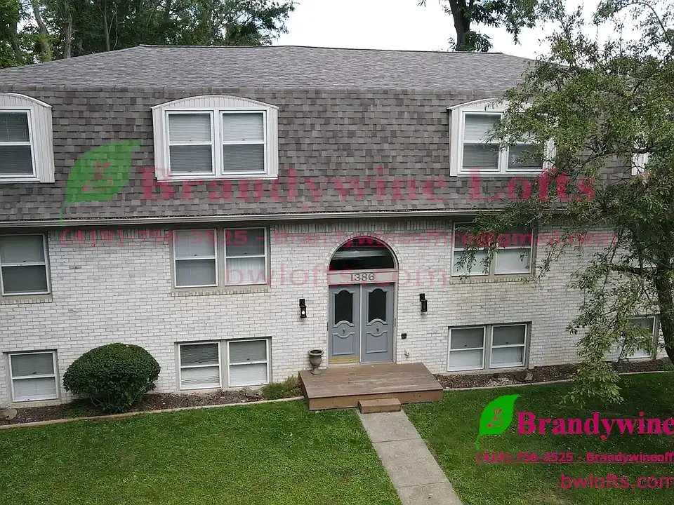 1386 Robinhood Ln