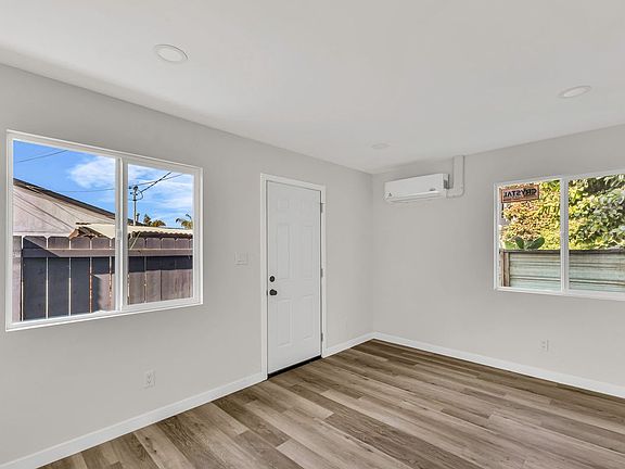 5th image of 2031 E Ave