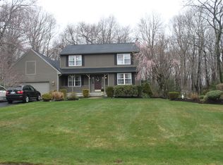 100 Derbyshire Dr, Cranston, RI 02921