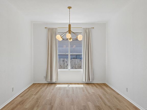 5th image of 17227 Tarkio Way