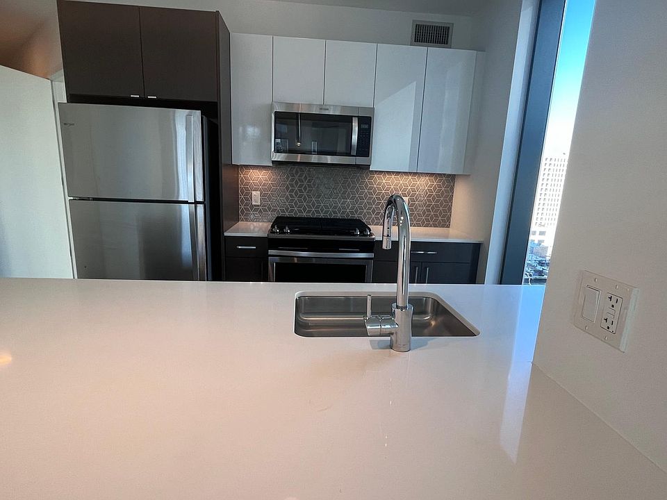 1st image of 1303 S Michigan Ave #1412
