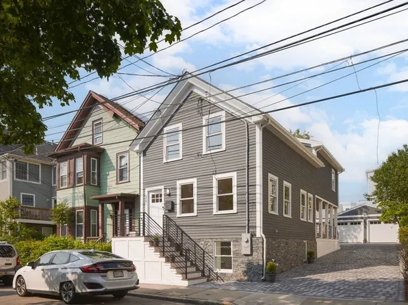 32 Line St, Somerville, MA 02143