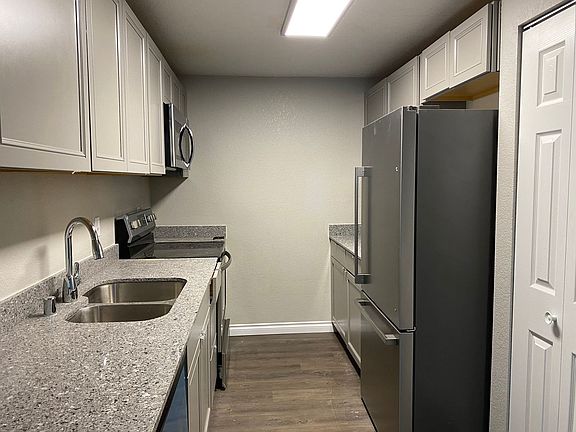 4th image of 4327 8th Ave NE APT B205