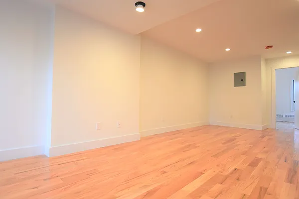 Rented by Bold New York | media 3