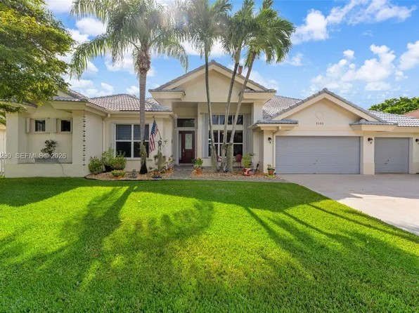 2825 Fairways Dr, Homestead, FL 33035