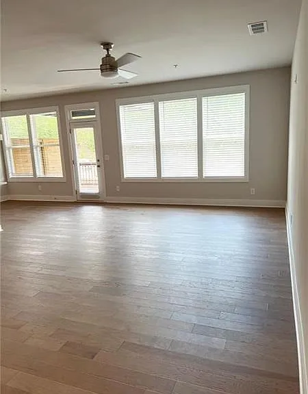 1249 Windmill Pkwy — Photo 6