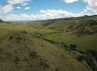16 Deer Rd, Jelm, WY 82063