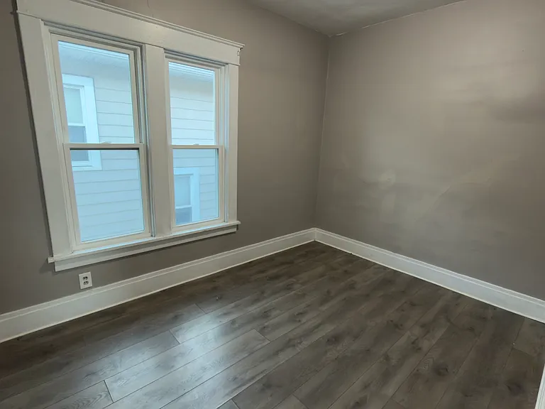 411 Minnesota Ave #2 — Photo 8