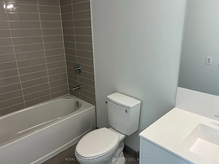 4010 Eglinton Ave W #430 — Photo 11