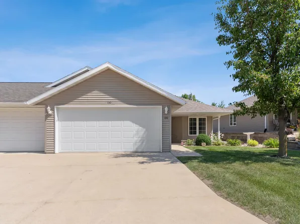 130 Presley Cir, Waterloo, IA 50701
