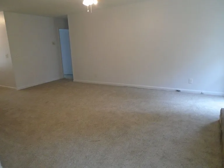 6827 Kizer Dr — Photo 7