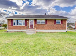 1302 Penley Blvd, Salem, VA 24153