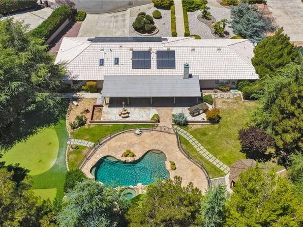 13331 Waco Dr, Apple Valley, CA 92308