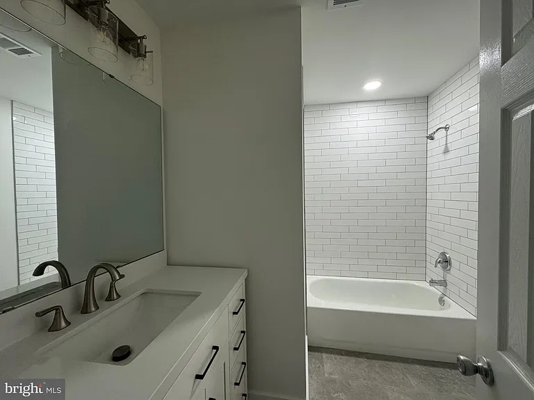 473 Linville Rd — Photo 9